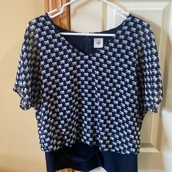 Cabi top-  super cute and flattering! - Picture 1 of 3